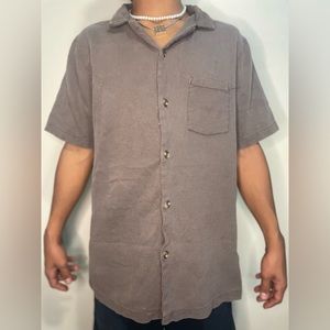 Cotton on
Garment polo/ button up shirt